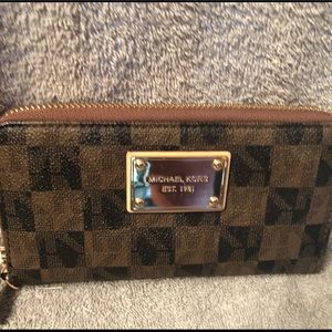 Michael Kors wallet